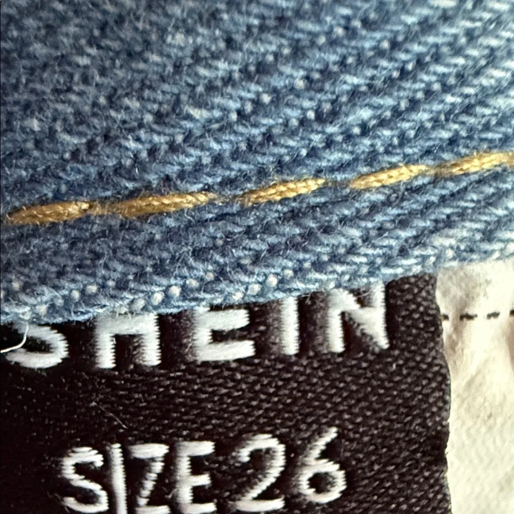 SHEIN Light Blue Distressed Denim Rolled-Hem Jean Shorts